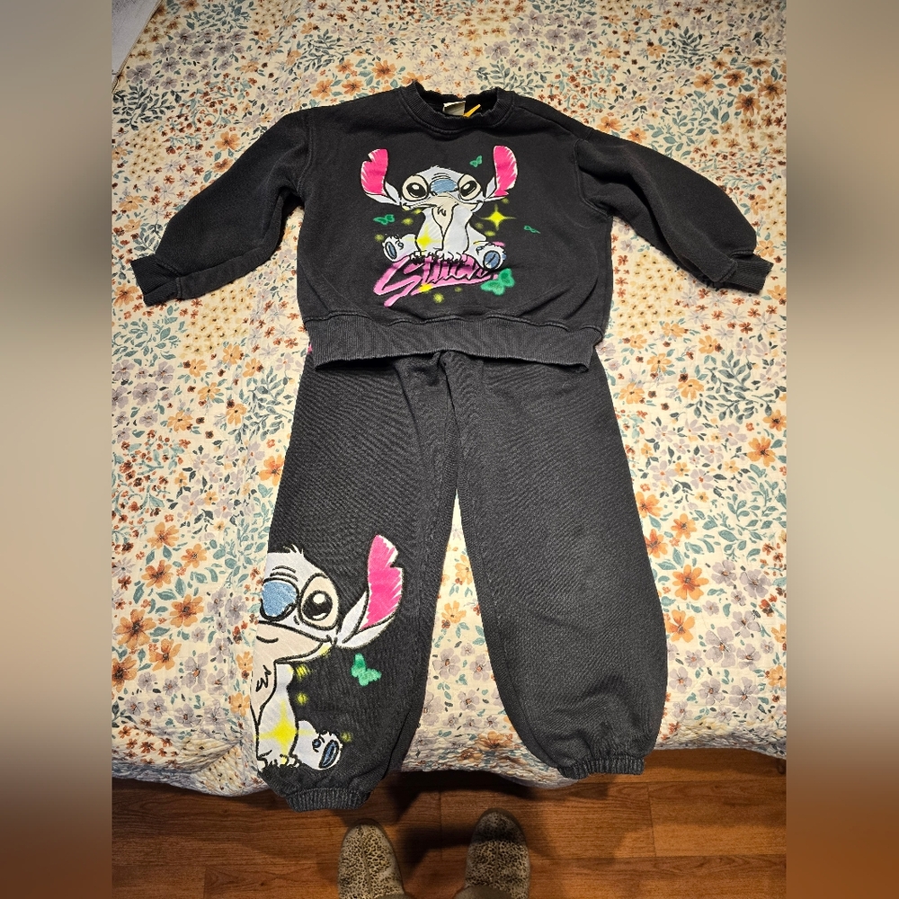 Black Stitch Graphic Sweatshirt and Pants Set ZARA